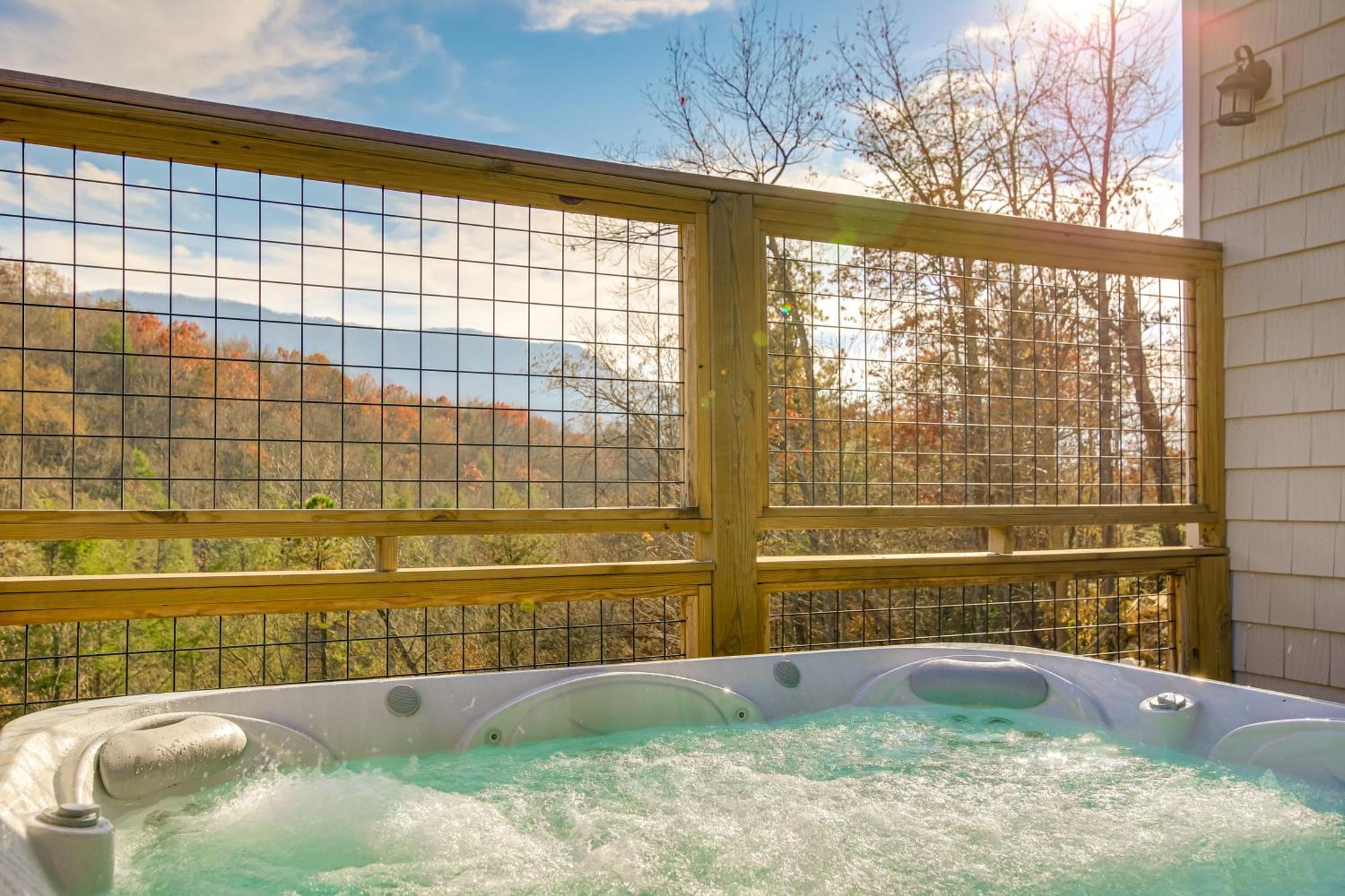Gatlinburg Cabin With Game Room, Hot Tub And Mtn Views Exterior foto